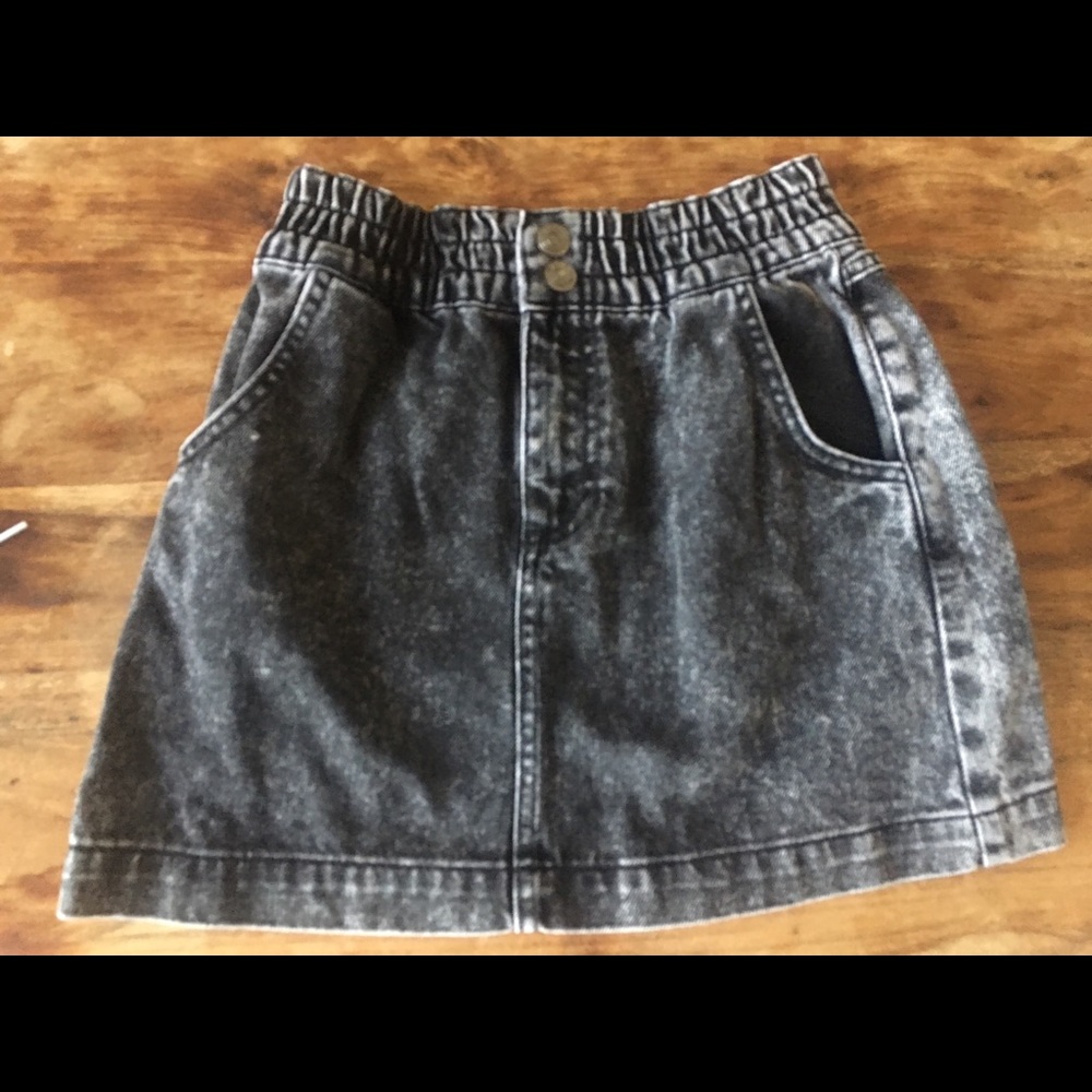 BDG black skirt